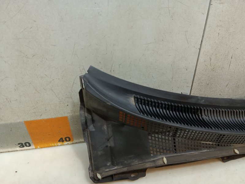 Планка под лобовое стекло