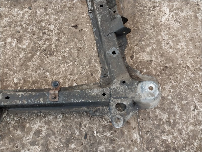 Балка подмоторная