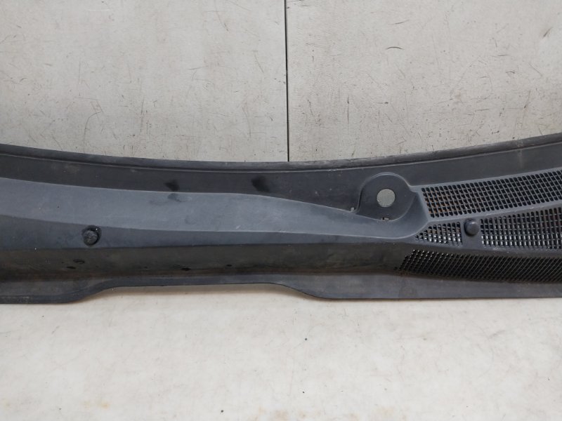 Решетка стеклоочистителей (Жабо)