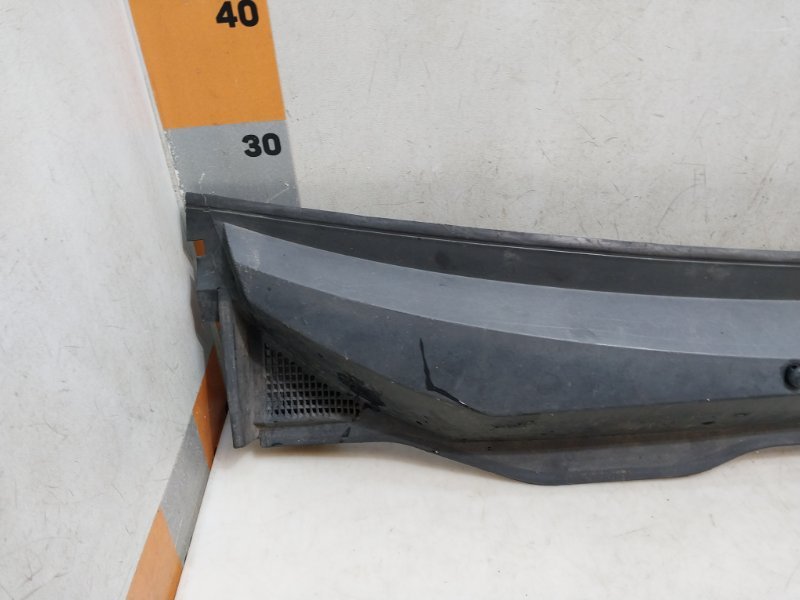 Решетка стеклоочистителей (Жабо)