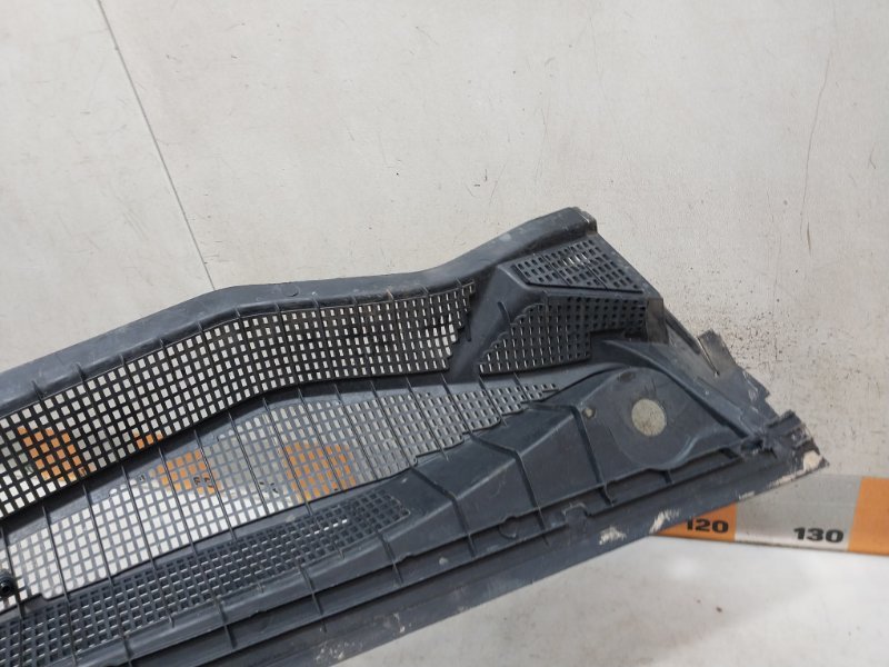 Решетка стеклоочистителей (Жабо)