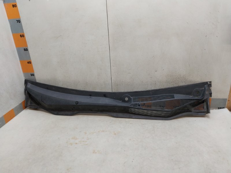 Решетка стеклоочистителей (Жабо)