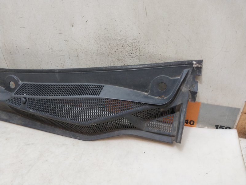 Решетка стеклоочистителей (Жабо)