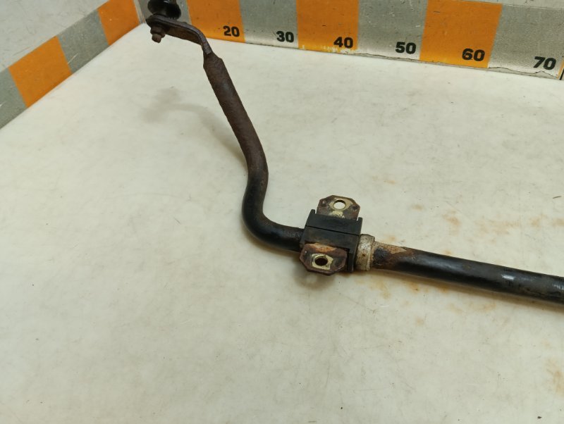 Стабилизатор передний