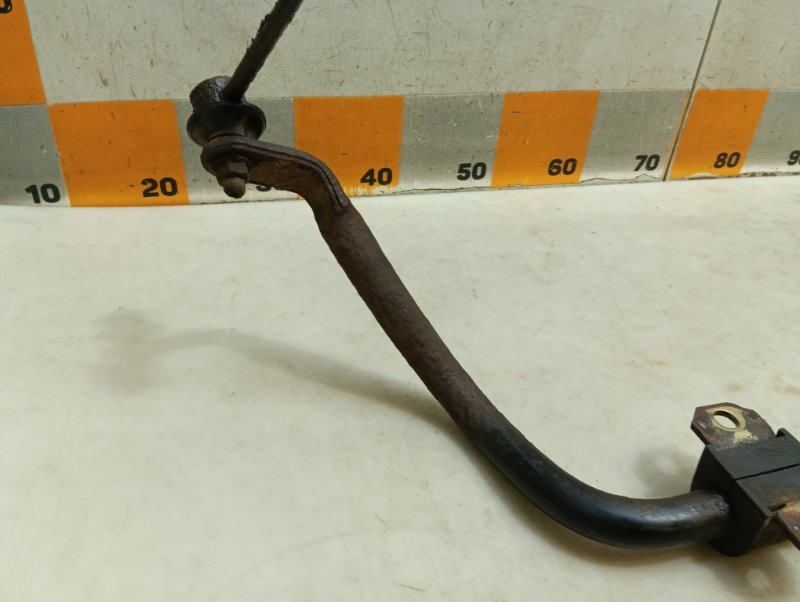 Стабилизатор передний