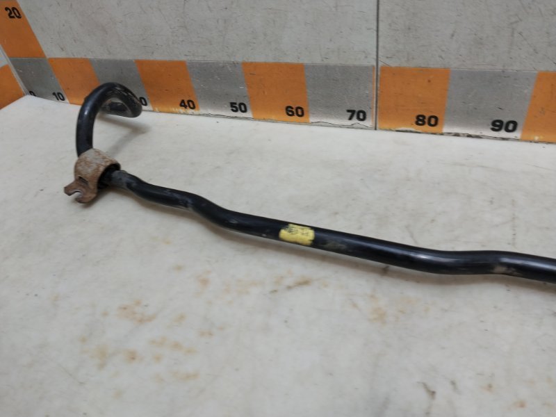 Стабилизатор передний