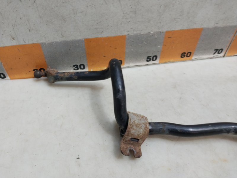 Стабилизатор передний