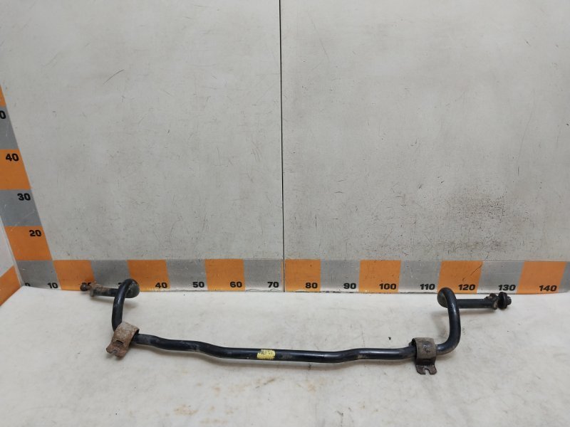 Стабилизатор передний