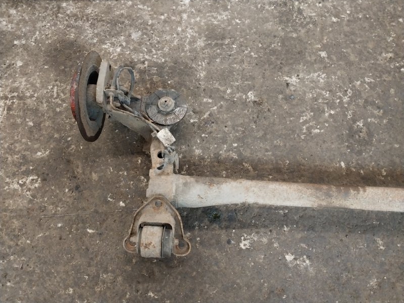 Балка задняя