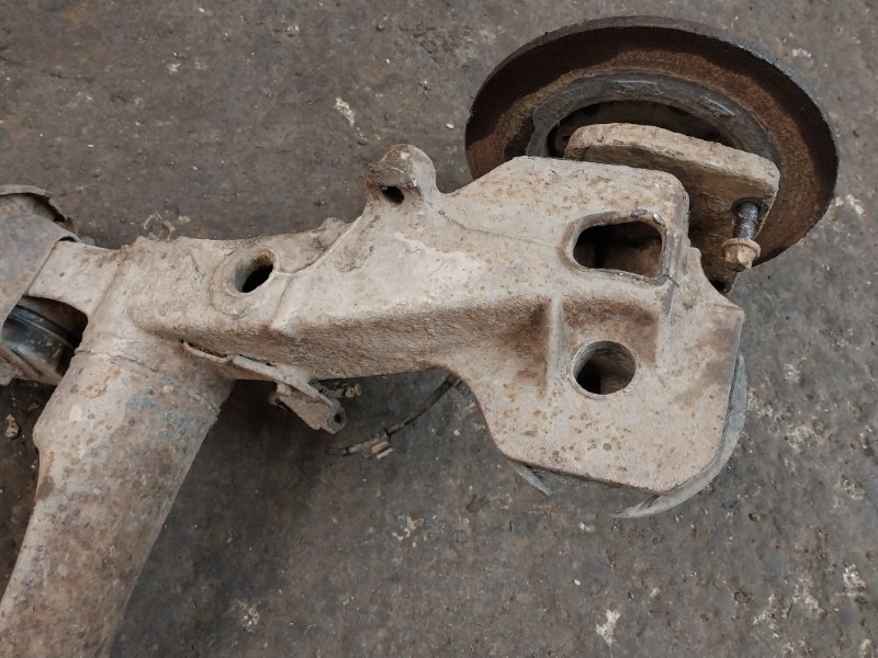 Балка задняя