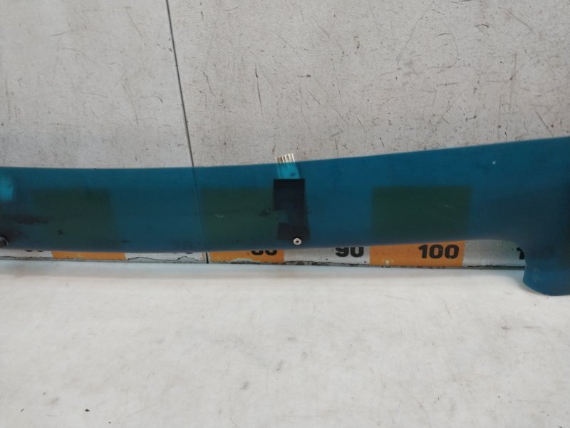 Дефлектор капота