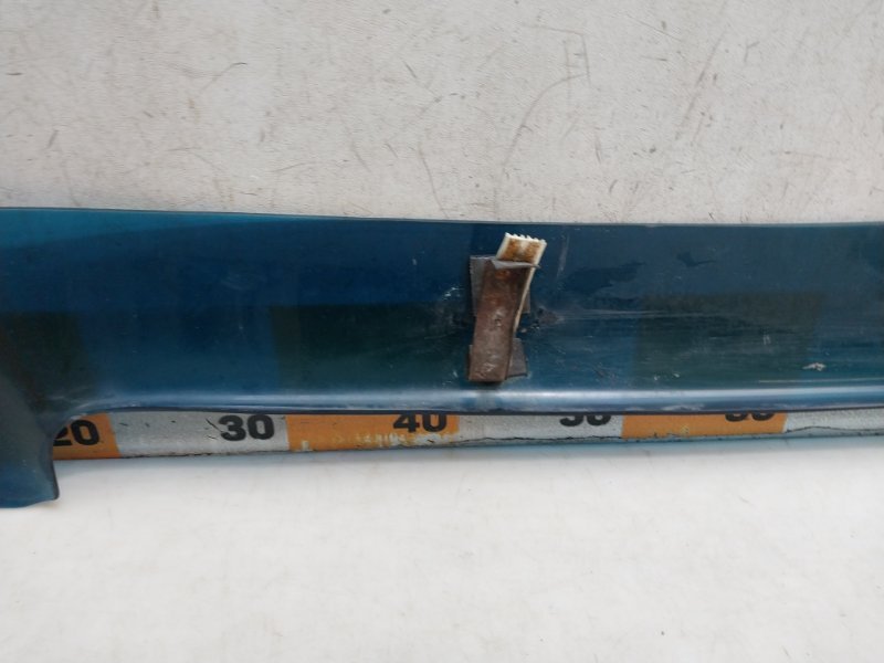 Дефлектор капота