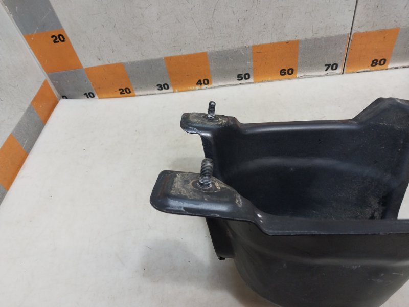 Кронштейн крепления запасного колеса