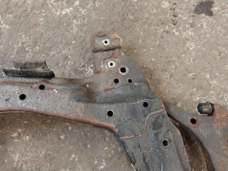 Балка подмоторная