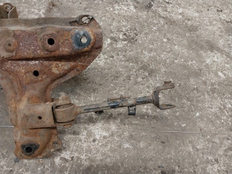 Балка задняя