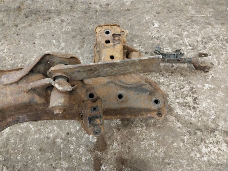 Балка задняя