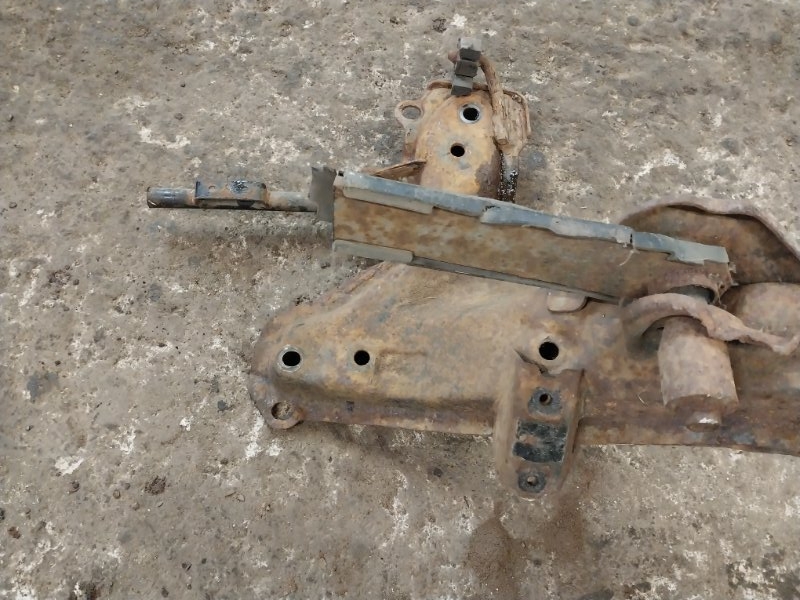 Балка задняя