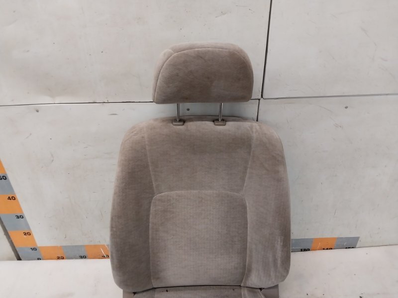 Сиденье переднее левое