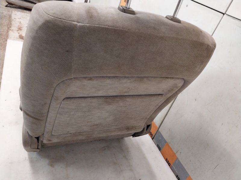 Сиденье переднее левое