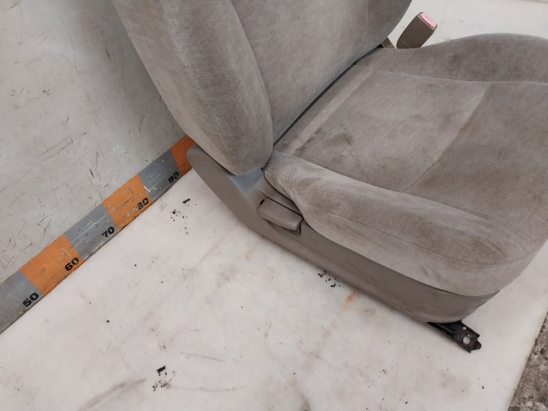 Сиденье переднее правое