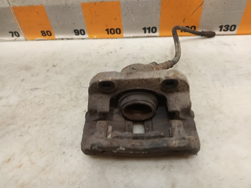 Суппорт передний правый