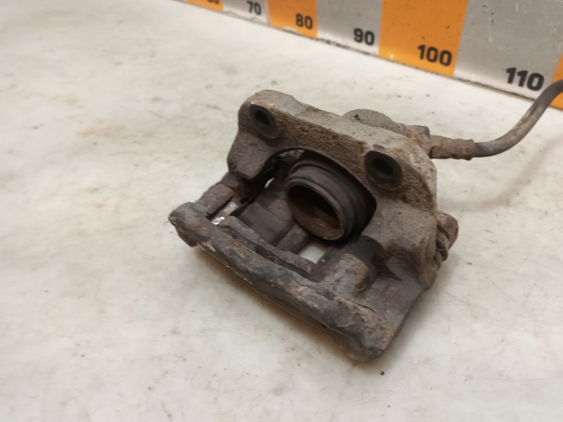 Суппорт передний правый