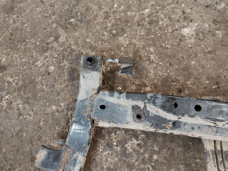 Балка подмоторная