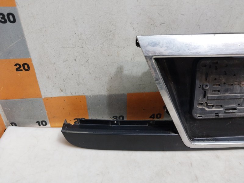 Накладка крышки багажника