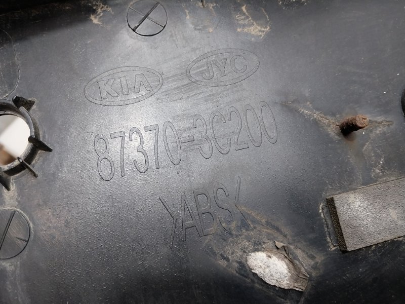 Накладка крышки багажника