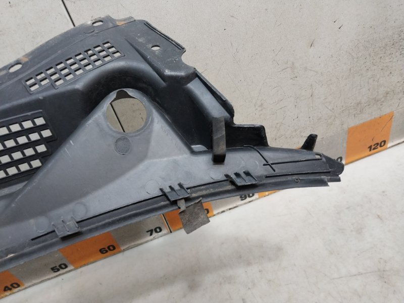 Планка под лобовое стекло