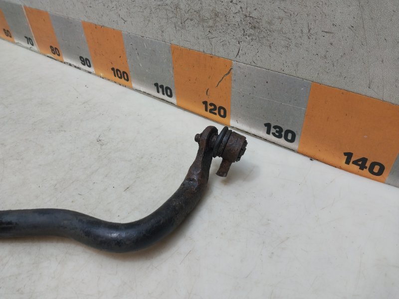 Стабилизатор передний