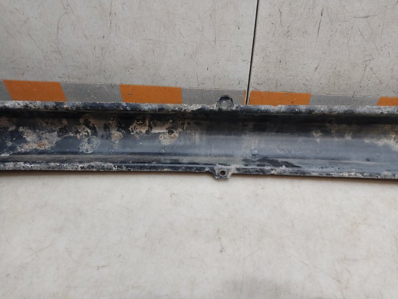 Усилитель переднего бампера