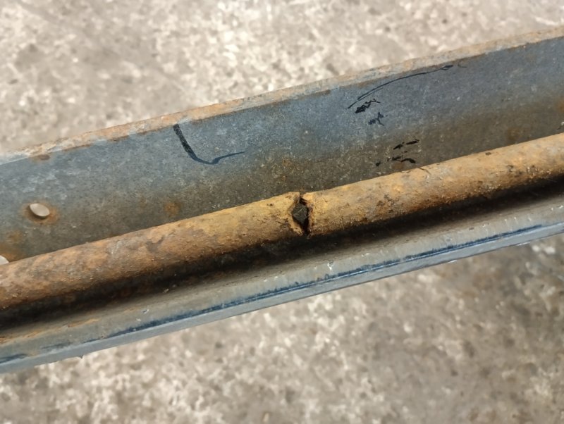 Балка задняя