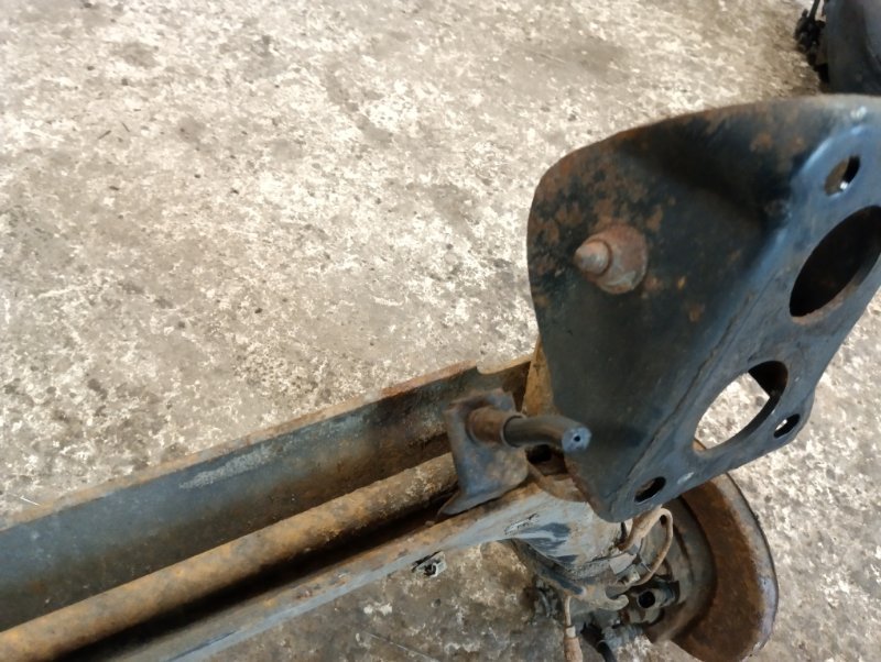 Балка задняя