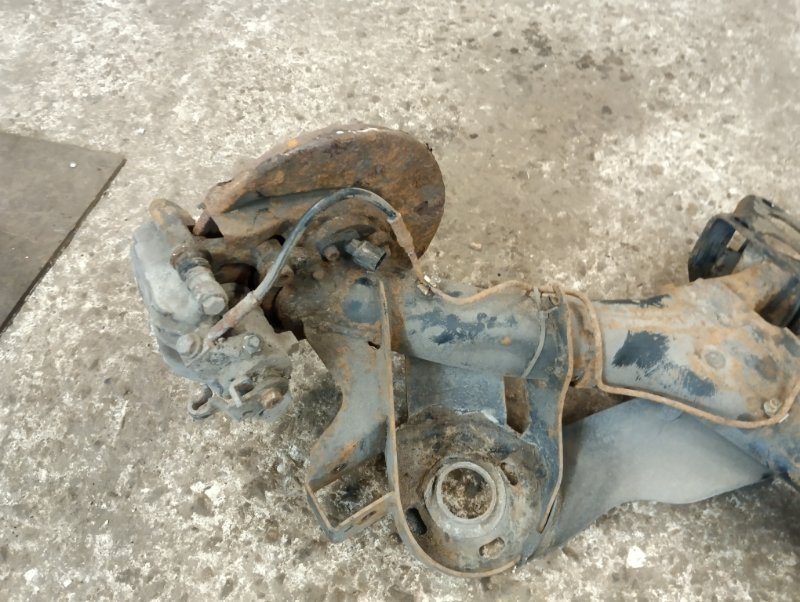 Балка задняя