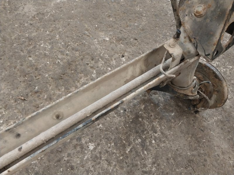 Балка задняя