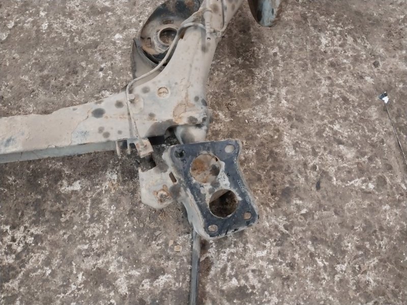 Балка задняя