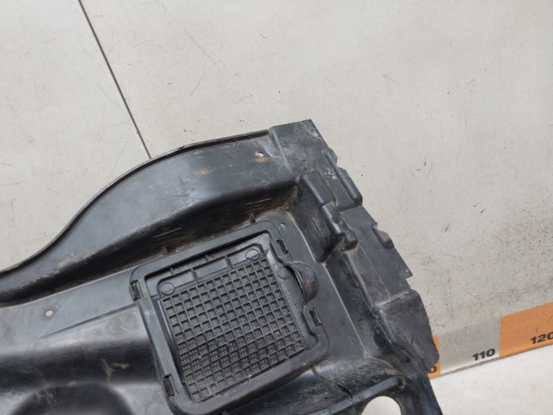 Планка под лобовое стекло