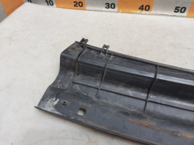 Планка под лобовое стекло