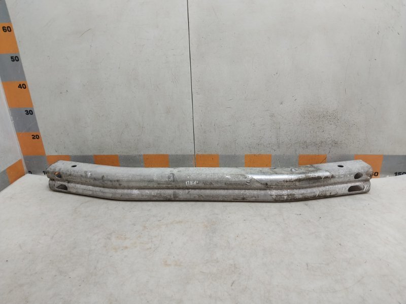 Усилитель переднего бампера