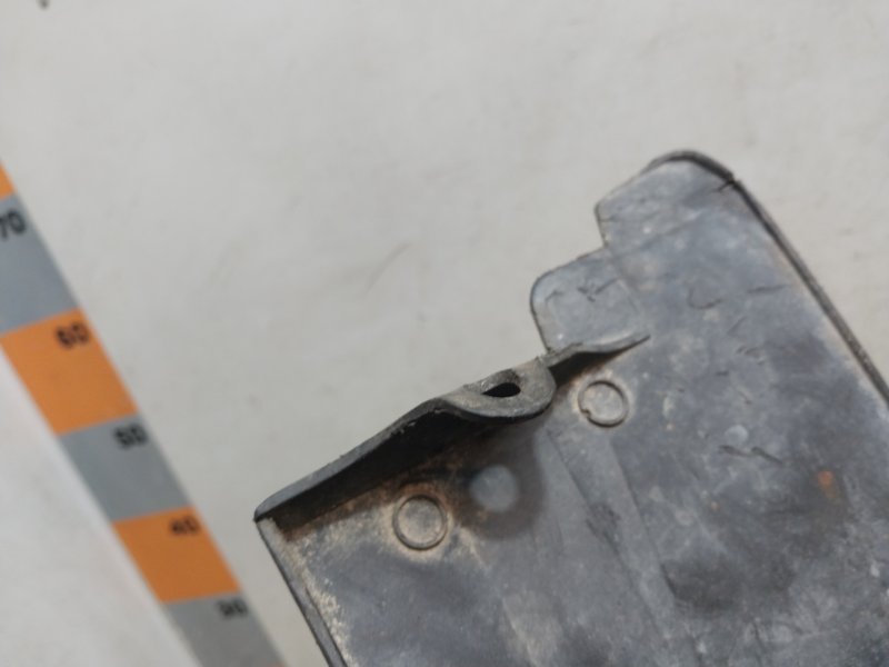 Накладка переднего бампера