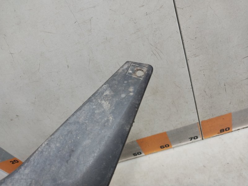 Накладка переднего бампера