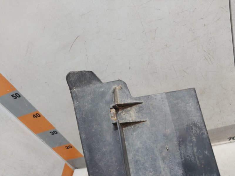 Накладка переднего бампера