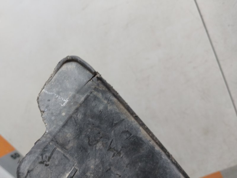 Накладка переднего бампера