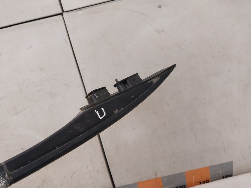 Рейлинг (релинг) правый (планка на крышу)