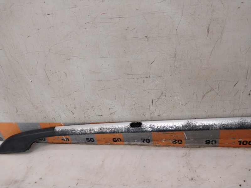 Рейлинг (релинг) правый (планка на крышу)