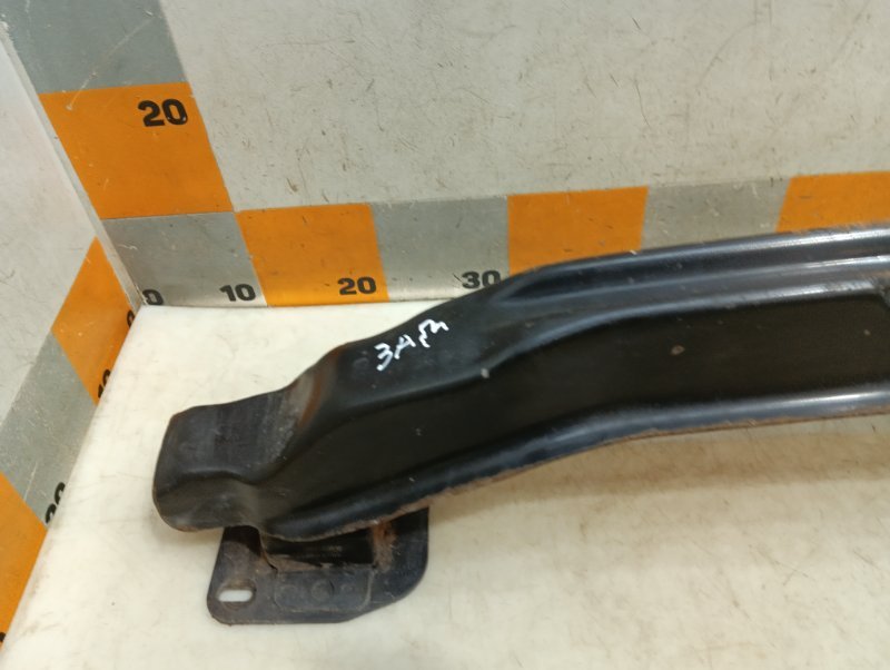 Усилитель заднего бампера