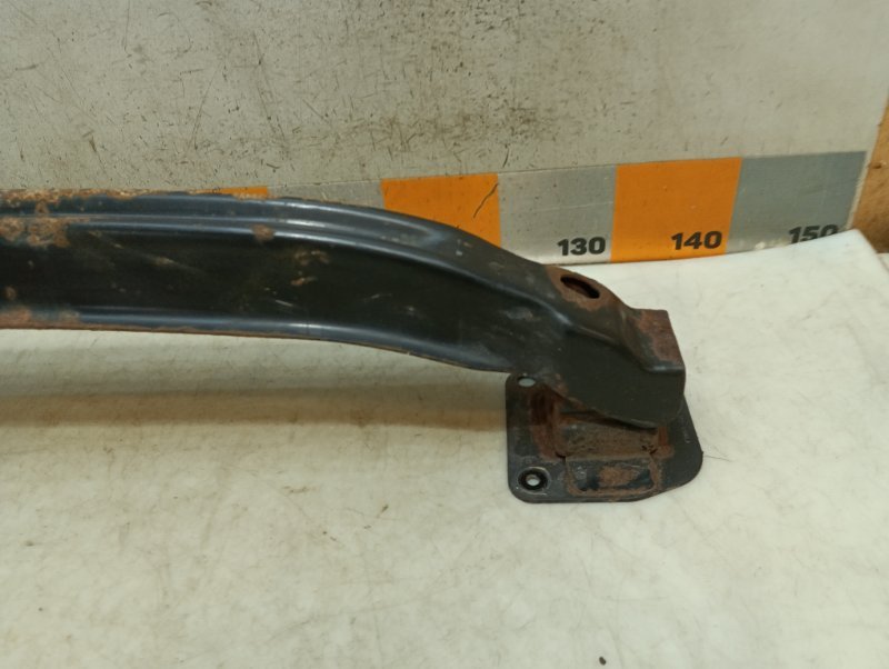 Усилитель заднего бампера