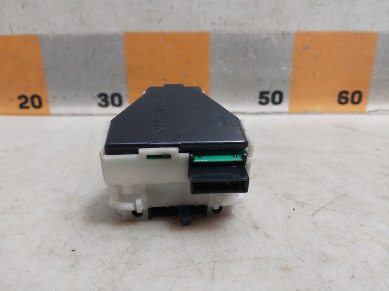 Переключатель поворотов подрулевой