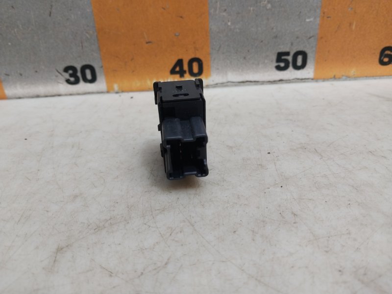 Кнопка обогрева сидений